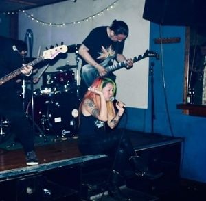 Meet your Posher, Claudia